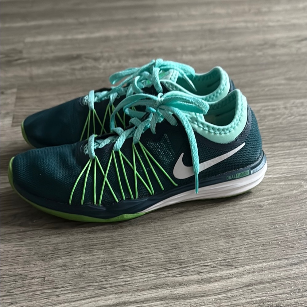 Nike‎ Blue and Green Athletic Shoes with Mesh Design